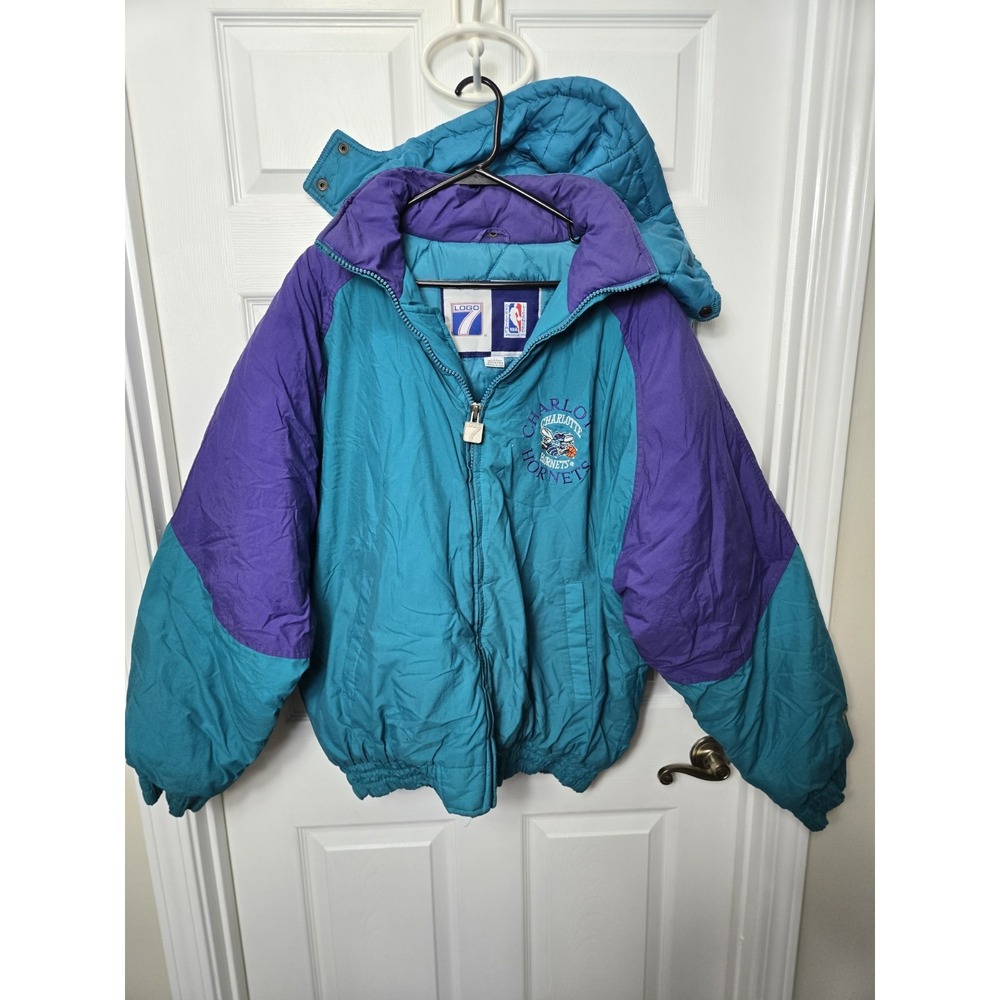 Vintage Starter CHARLOTTE HORNETS Jacket Size Large Original 90s Puffer